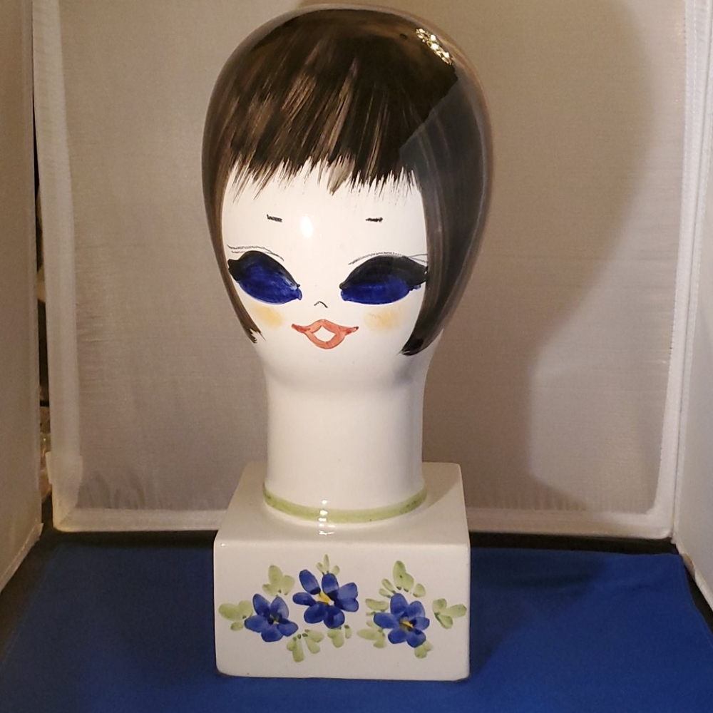 VINTAGE COOP FLORENTINE WIG HAT HEAD